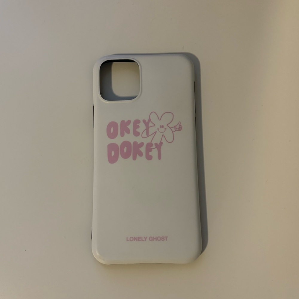 lonely ghost iphone 11 pro case lightly used